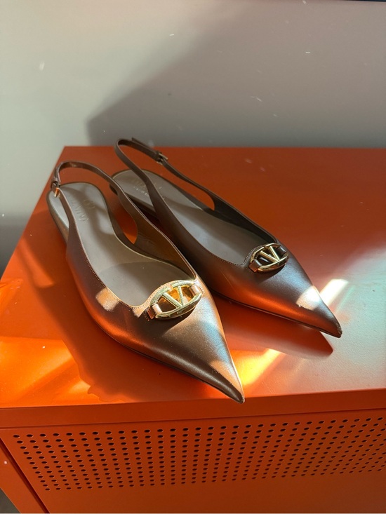 Valentino Shoes - Valentino Brown Pointed Slingbacks